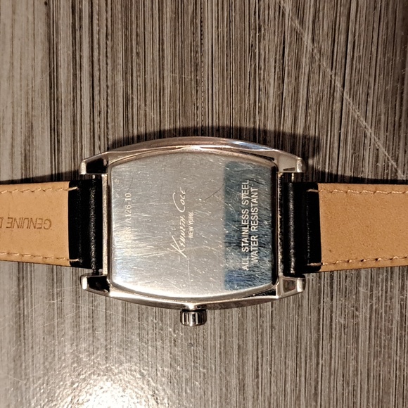 Watch - Picture 4 of 4